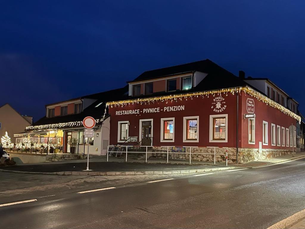 Penzion U Broucka Milevsko エクステリア 写真